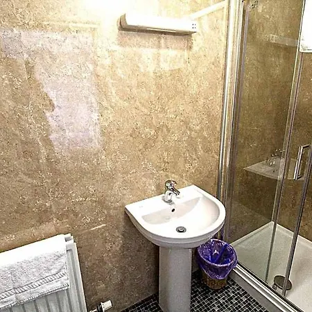 Oda ve Kahvaltı The Wheatsheaf 3*
